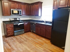 80 Grant St, Unit 1 in Somerville, MA - Building Photo