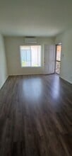 1728 N Hollywood Way, Unit A in Burbank, CA - Building Photo - Building Photo