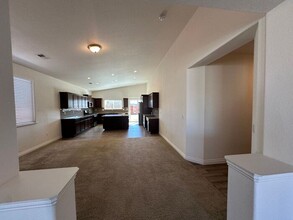 17854 Davis Mdw Ct in Reno, NV - Building Photo - Building Photo