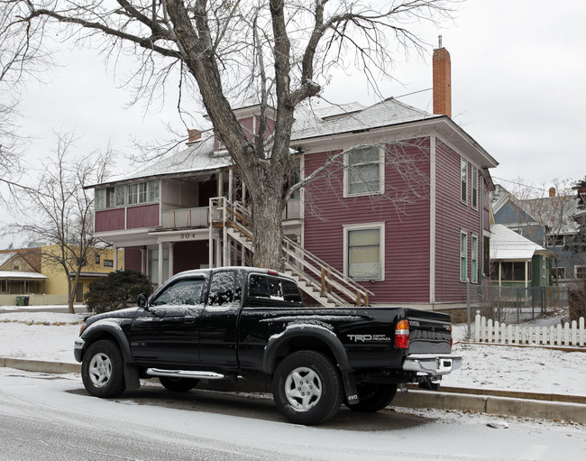 304 E Monument St in Colorado Springs, CO - Building Photo - Building Photo