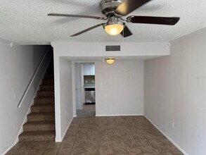 4269 S Semoran Blvd in Orlando, FL - Building Photo - Building Photo