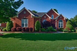 230 Bishop Farm Way in Huntsville, AL - Building Photo