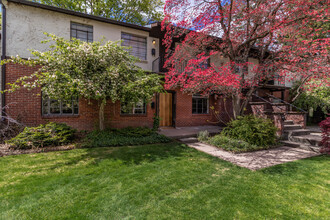 Robinwood Apartments in Spokane, WA - Foto de edificio - Building Photo