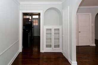 547 W Surf St in Chicago, IL - Building Photo - Building Photo