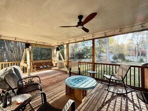 930 Forest Lakes Dr in Chesapeake, VA - Building Photo - Building Photo