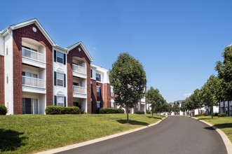 Walden Creek in Spring Hill, TN - Foto de edificio - Building Photo