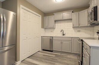 6905 E 112th St in Kansas City, MO - Building Photo - Building Photo