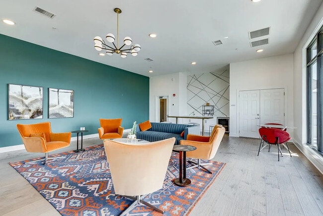 1041 E Trinity Ln in Nashville, TN - Building Photo - Building Photo