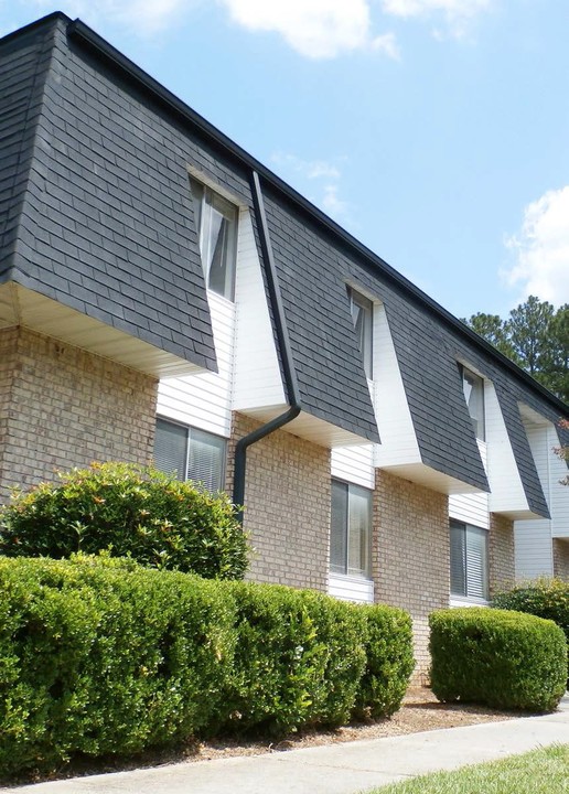 Sunnyside Apartments in Tifton, GA - Building Photo