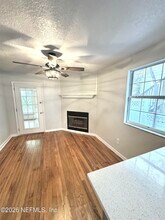 385 Fifth St in Atlantic Beach, FL - Building Photo - Building Photo