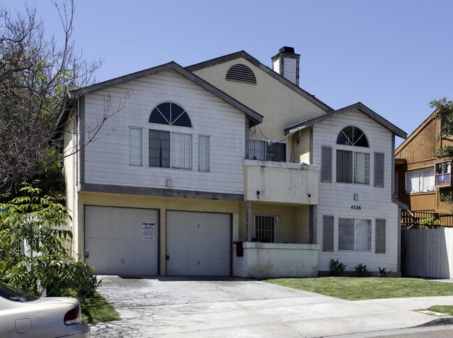 4326 Altadena Ave in San Diego, CA - Foto de edificio - Building Photo