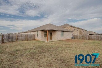1112 NW 6th St in Newcastle, OK - Building Photo - Building Photo
