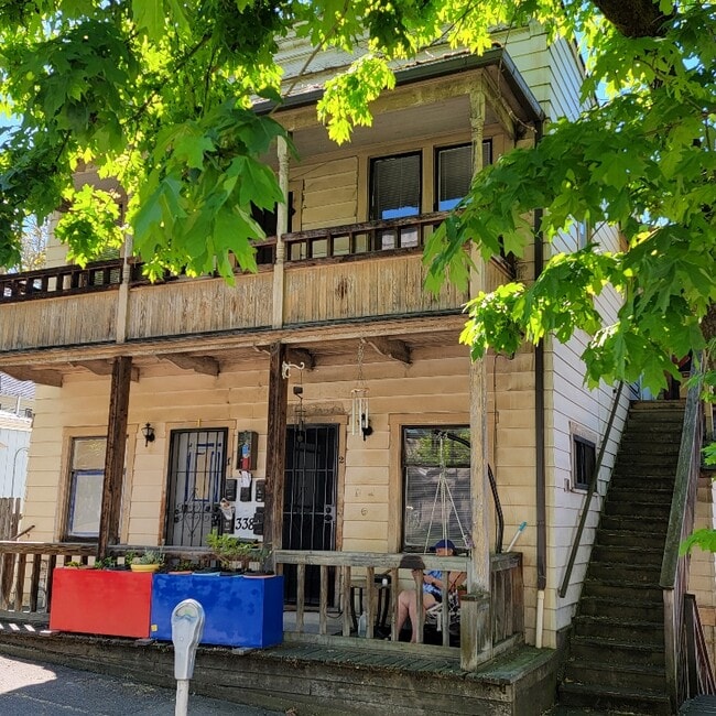 property at 338 SE Jackson St