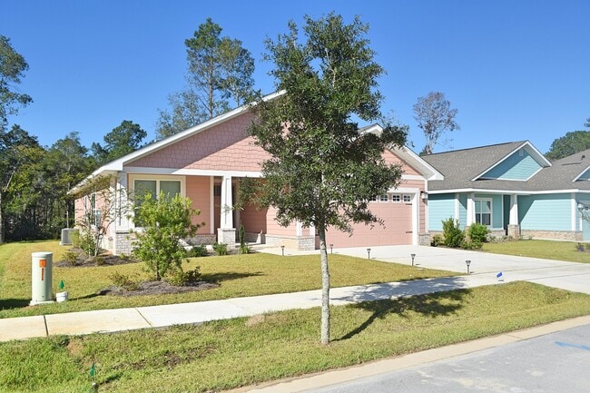 211 Brandywine Rd in Freeport, FL - Building Photo - Building Photo