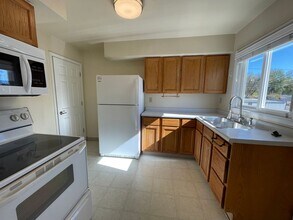 2003 W 33rd St-Unit -2003 in Sioux Falls, SD - Building Photo - Building Photo