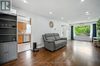 59 Chartwell Crescent in Guelph, ON - Building Photo - Building Photo
