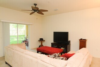 3499 Parkridge Cir in Sarasota, FL - Building Photo - Building Photo