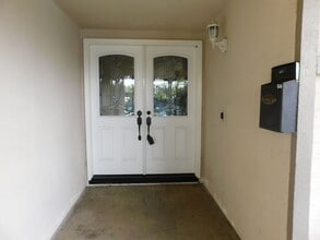 835 E Culver Ave in Orange, CA - Building Photo - Building Photo