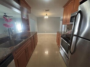 6881 SW 6th St in Pembroke Pines, FL - Building Photo - Building Photo