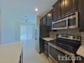 2076 Bent Grass Ave in Ocoee, FL - Foto de edificio - Building Photo