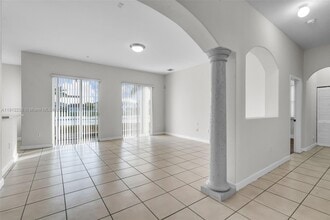 8920 NW 180th Terrace in Hialeah, FL - Building Photo - Building Photo