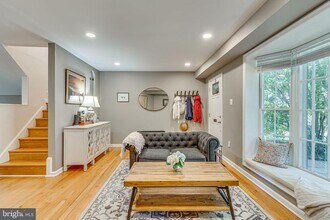 912 Green St in Alexandria, VA - Building Photo - Building Photo