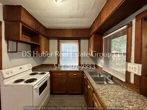 1415 Lansing Ave in Lansing, MI - Building Photo - Building Photo