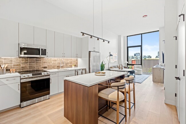 property at 1105 W Van Buren St