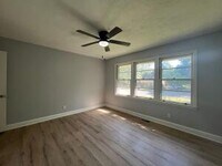 3202 Westmont Dr photo'