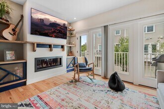 924 King Farm Blvd in Rockville, MD - Building Photo - Building Photo