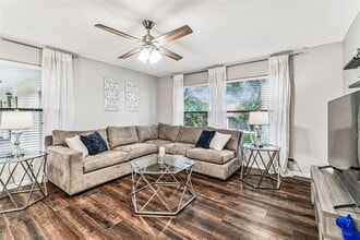 1710 Hammock Pine Blvd in Clearwater, FL - Building Photo - Building Photo