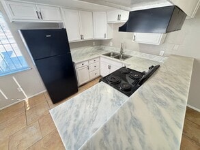 3431 E Cheyenne Ave in North Las Vegas, NV - Building Photo - Building Photo