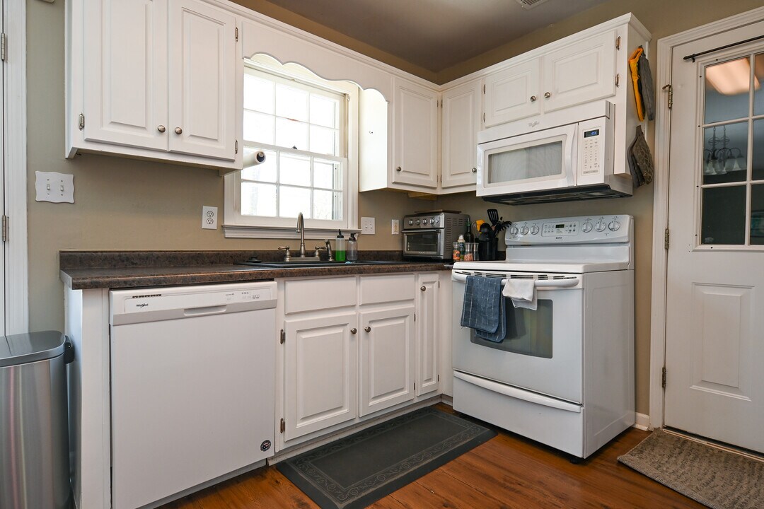 120 Wakefield Dr in Athens, GA - Building Photo