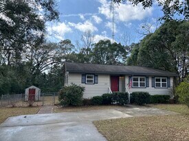 319 Bermuda Rd in Tallahassee, FL - Building Photo