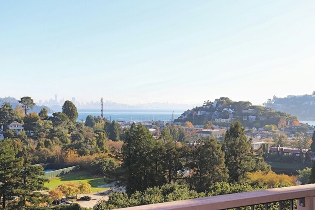 property at 40 Harbor Oak Dr