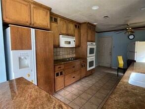 8814 Birdwood Rd in Houston, TX - Building Photo - Building Photo