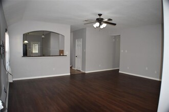 2602 Lexington Park Dr in Spring, TX - Building Photo - Building Photo