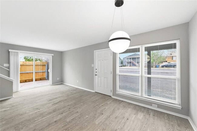 2618 Ektom Dr in Austin, TX - Building Photo - Building Photo