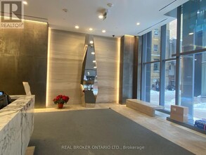 7-3217 Grenville St in Toronto, ON - Building Photo - Building Photo