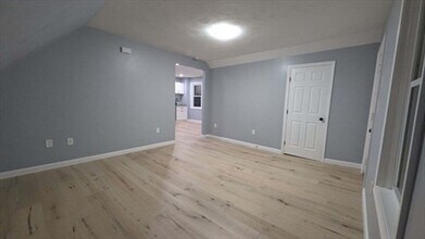60 Dunham St, Unit 3 in Attleboro, MA - Building Photo - Building Photo