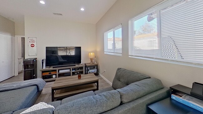 4929 College Ave in San Diego, CA - Building Photo - Building Photo