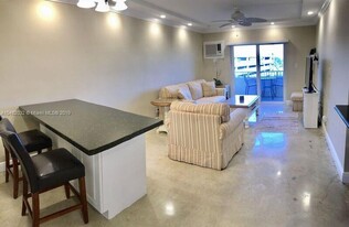 200 S Birch Rd, Unit 504 in Fort Lauderdale, FL - Building Photo
