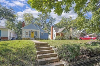 7128 Baltimore Ave in Kansas City, MO - Building Photo - Building Photo