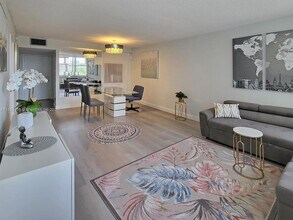 1825 S Ocean Dr, Unit 206 in Hallandale Beach, FL - Building Photo - Building Photo