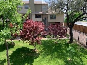 5740 Martel Ave in Dallas, TX - Building Photo - Building Photo