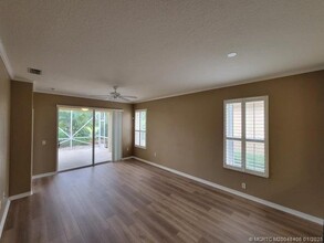 3491 NW Willow Creek Dr in Jensen Beach, FL - Building Photo - Building Photo