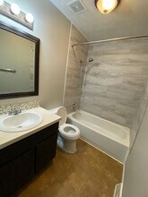 8803 S 143rd St in Omaha, NE - Building Photo - Building Photo