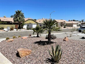 30399 Sterling Rd in Cathedral City, CA - Building Photo - Building Photo