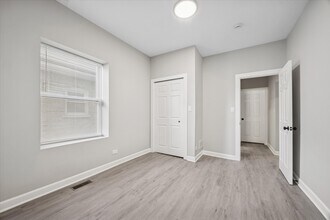 8018 S Harvard Ave in Chicago, IL - Building Photo - Building Photo