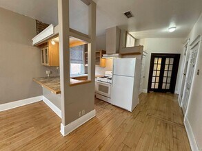 1008 Central Ave SW-Unit -Apt E in Albuquerque, NM - Building Photo - Building Photo